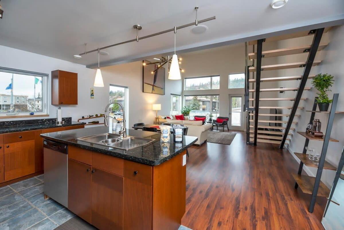 Nn - The Flame - Downtown 1-Bed 2-Bath Villa ไวท์ฮอร์ส ภายนอก รูปภาพ
